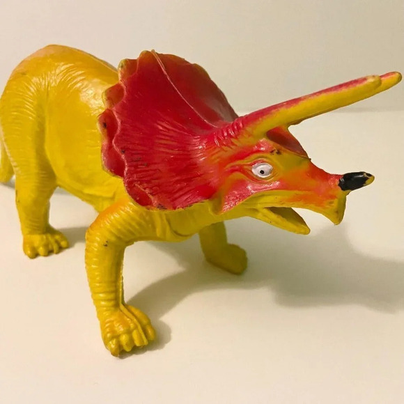 Vintage 1985 Imperial Yellow Red Triceratops Dinosaur 9 in Plastic Toy Figure - Picture 11 of 13